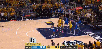 屡试不爽！麦康纳再度机警抢断雷霆后场发球 顺势上篮扳平比分